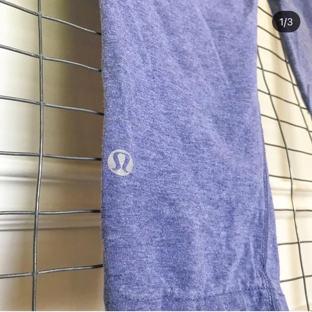 Lulu Lemon Blue Capris - Picture 2 of 3